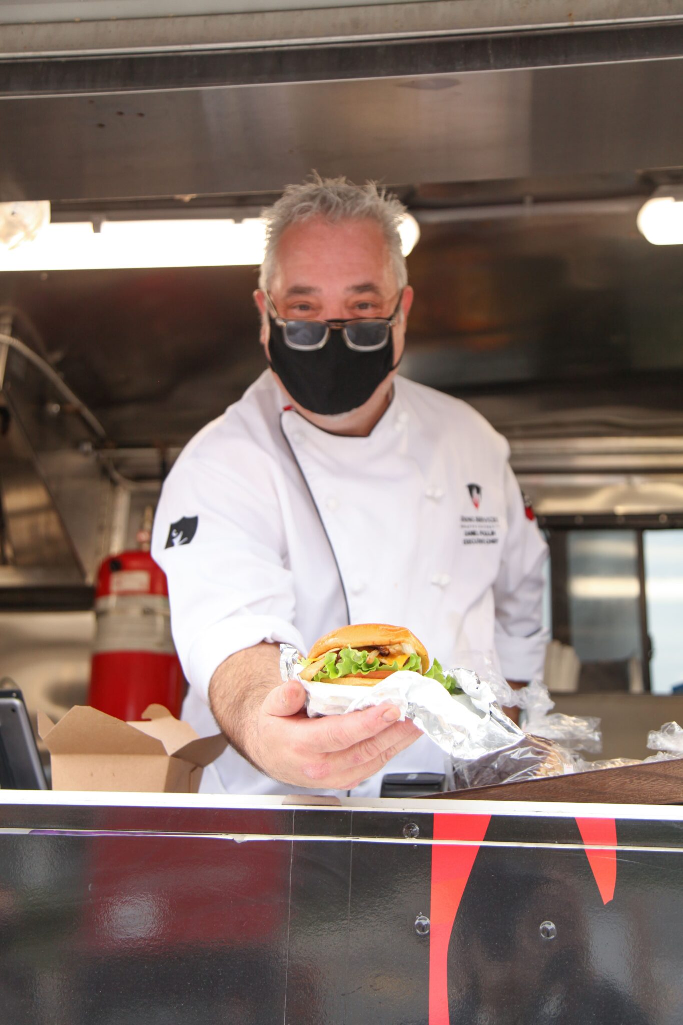 Food Truck 1 - chef serving